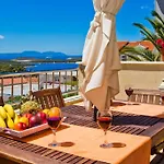 Amazing Sea View 6 P Apartman