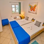 Apartman Amazing Sea View 6 P *